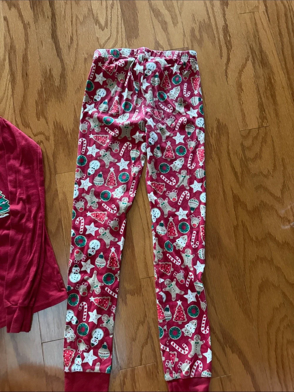 Gymboree Red Pajama Set with Green and White Holiday Accents
